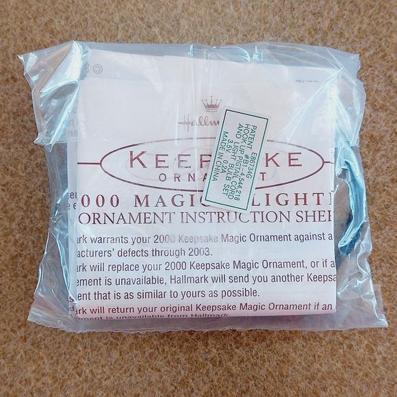 Hallmark Ornament The Blessed Family Vintage 2000 Keepsake Porcelain Lighted - Picture 6 of 9